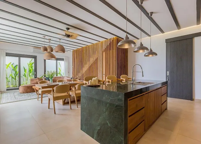 Luxury 3br Tropical With Private Pool *