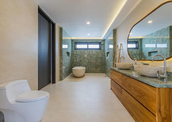 Luxury 3br Tropical With Private Pool Vakantiehuis Canggu